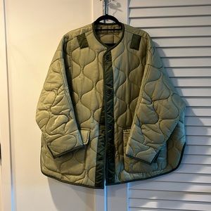 The Frankie Shop Teddy Quilted Jacket in Moss Green size M/L.